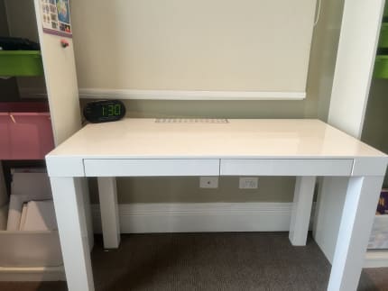 Kids sale desk gumtree