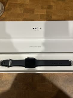 Apple watch series 3 42mm clearance space gray aluminum black sport