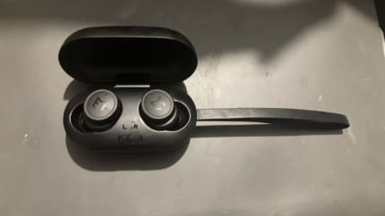 EFM Wireless Earbuds Headphones Earphones Gumtree