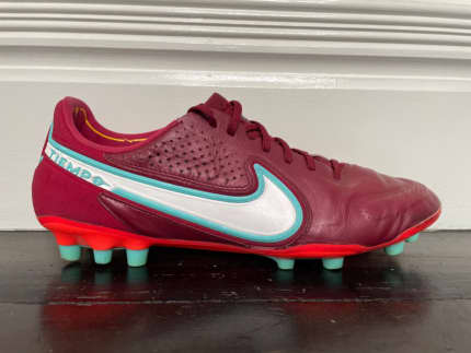 Gumtree soccer hot sale boots