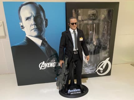 Hot Toys Agent Phil Coulson THE AVENGERS Figure