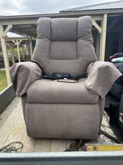 Recliner on sale chairs gumtree