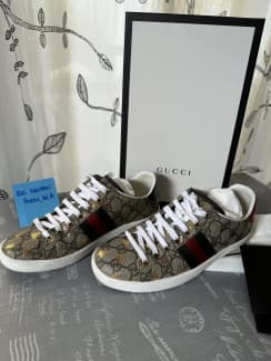 Gucci supreme hotsell bee shoes