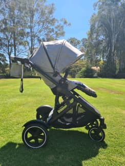 Strider hotsell signature pram