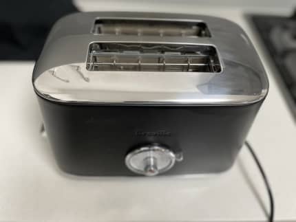 Breville, The Toast Select Luxe 2-Slice Compact Toaster