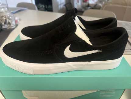 Nike janoski best sale slip on mens