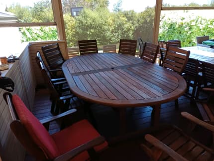 Gumtree outdoor best sale dining table