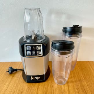 Nutri Ninja Auto-iQ 1000-Watt Blender 3 Sip & Seal Cups,Model BL480 (Brand  new)