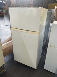 fisher and paykel 400 litre fridge