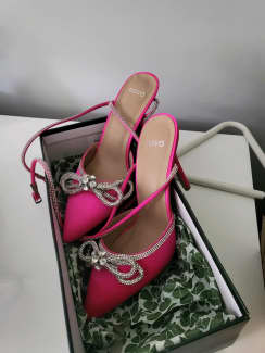 Novo on sale pink heels