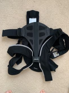 Baby bjorn carrier sales gumtree