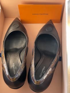 Louis Vuitton Sandals for Women - Poshmark