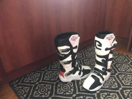 Gumtree motocross boots deals
