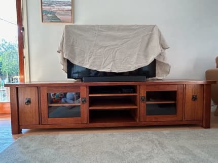 Gumtree shop tv unit