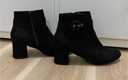 black suede ankle boots size 7