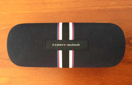 Verfijning punt zoals dat Tommy Hilfiger Spectacles&#47;Glasses&#47;Sunglasses Case | Miscellaneous  Goods | Gumtree Australia Wollongong Area - Wollongong | 1299372653