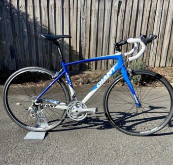 men's giant defy road bike