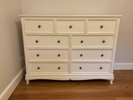 White drawers deals gumtree