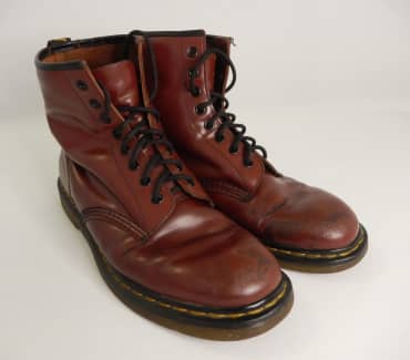 Used doc martens size sales 9