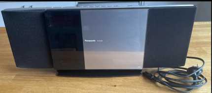 Panasonic SC-HC30 CD/AM FM Radio/iPod Dock with remote