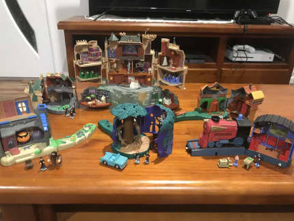 2001 Harry Potter Hogwarts Polly pocket with extras Toys