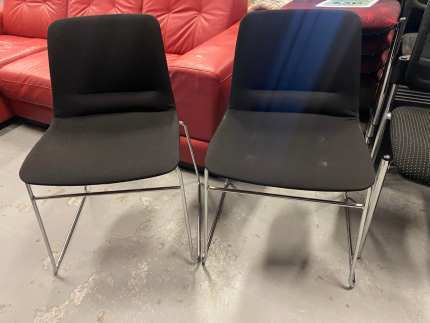 set of 2 office chairs