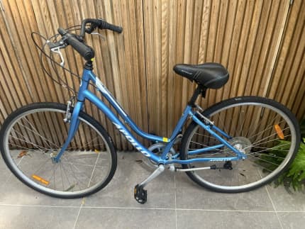 Apollo villa discount women's hybrid bike