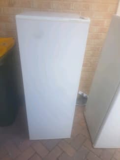 kelvinator freezer 210