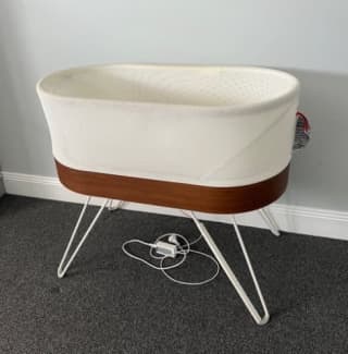 Snoo smart sales sleeper gumtree