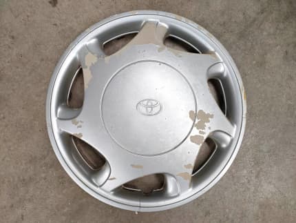 2000 toyota deals camry hubcaps