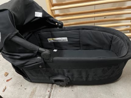 Bassinet gumtree cheap