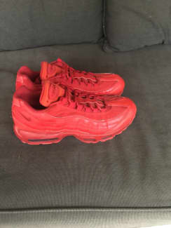 Triple red hotsell air max 95