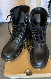 Vegan doc hotsell martens australia