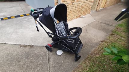 Sit and stand stroller 2024 australia