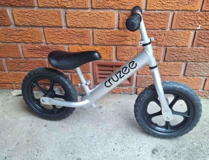 Cruzee balance sale bike gumtree