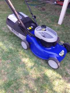 Victa Tornado Classic 19inch 4 Blade Lawnmower Lawn Mowers in Maddington WA Gumtree Australia