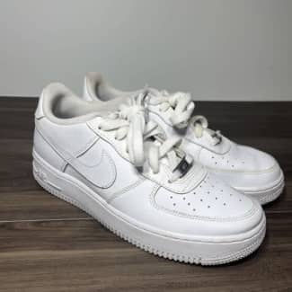 Nike air force 1 hotsell youth size 4 white