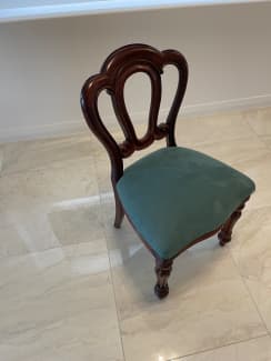 Balloon back chairs discount gumtree