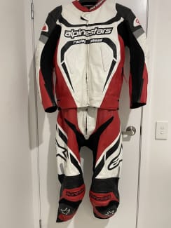 ALPINESTARS MOTEGI 2PC RACE SUIT US44 EURO54 NEW CONDITION