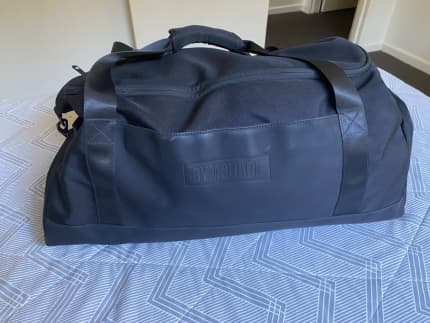 GYMSHARK Medium Everyday Holdall, Sports Bags, Gumtree Australia Charles  Sturt Area - Allenby Gardens