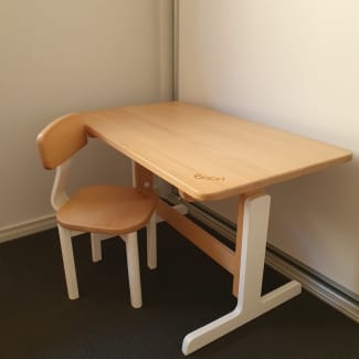 Kids sale desk gumtree