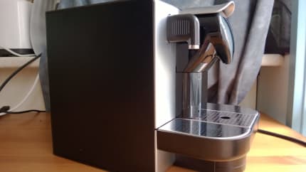 Delonghi Nespresso Coffee Pod Machine EN680.M Coffee Machines