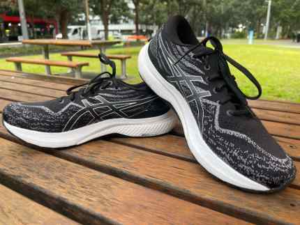 Asics mens running shoes size 10.5 best sale