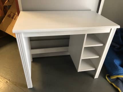 brusali desk white