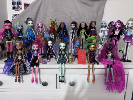 My Monster High Doll Collection  Monster high dolls, Monster high