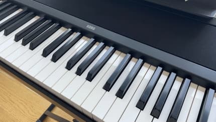 KORG B1 BK Portable Digital Piano Keyboard 88 Natural Weighted