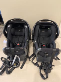 Britax hotsell isofix capsule