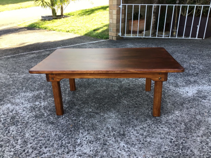 solid wood coffee table gumtree