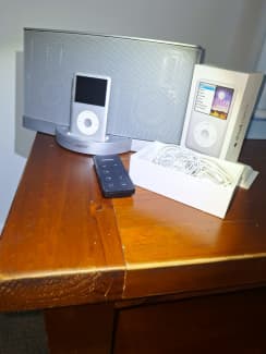 Ipod Classic Music with Bose SoundDock Series 2 | Other Audio