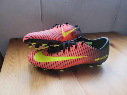 Cr7 best sale volcano boots